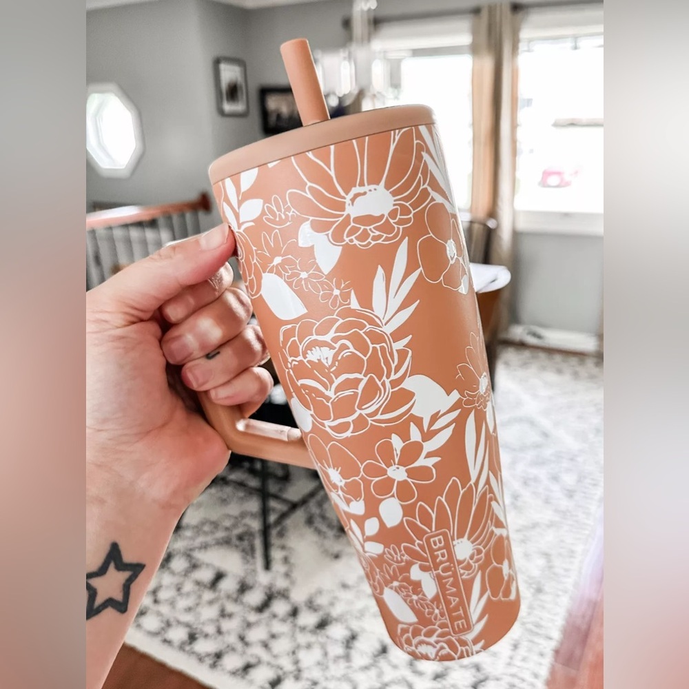 Brumate 40 Oz Era Tumbler Holley
Gabrielle Sandstone Bloom Floral